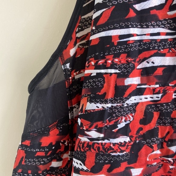 Lululemon Seawheeze 2018 Sculpt Tank EUC - Picture 6 of 10